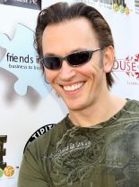 Steve Valentine