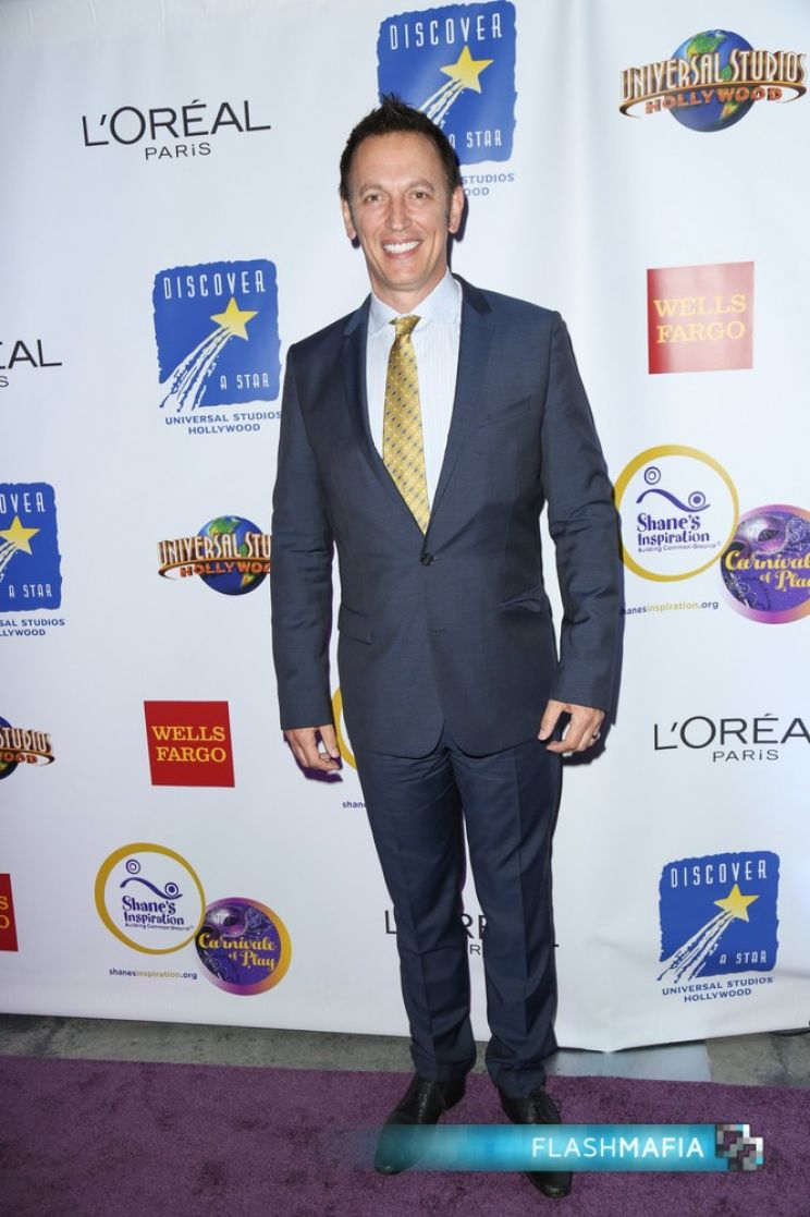 Steve Valentine