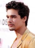 Steven Strait