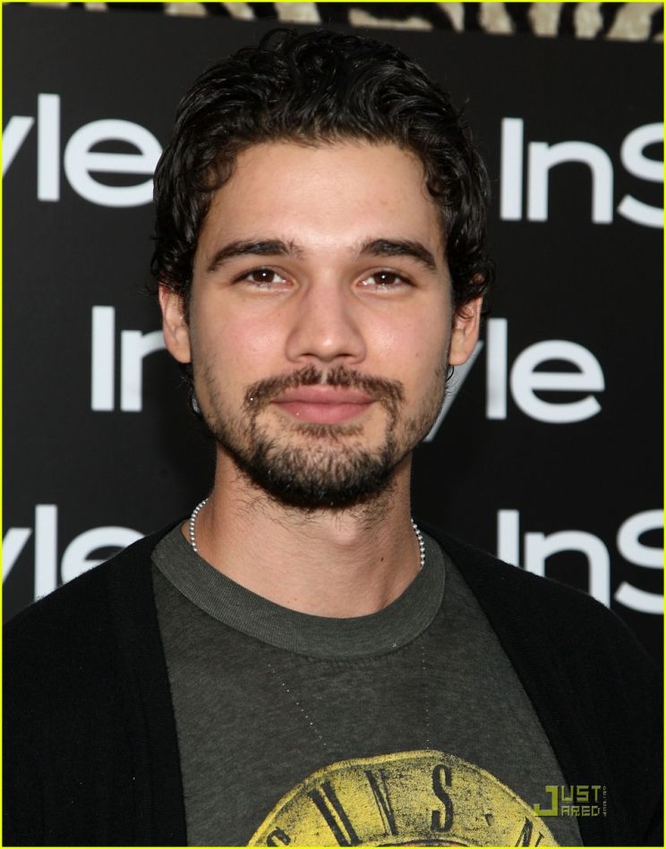 Steven Strait