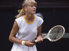 Sue Barker