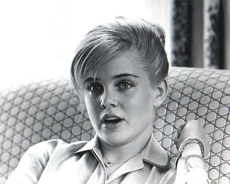 Sue Lyon