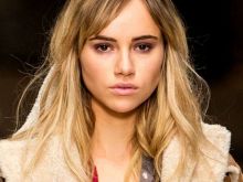 Suki Waterhouse