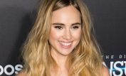 Suki Waterhouse