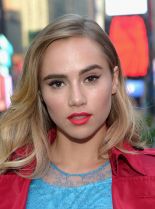 Suki Waterhouse