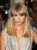 Suki Waterhouse