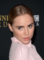 Suki Waterhouse