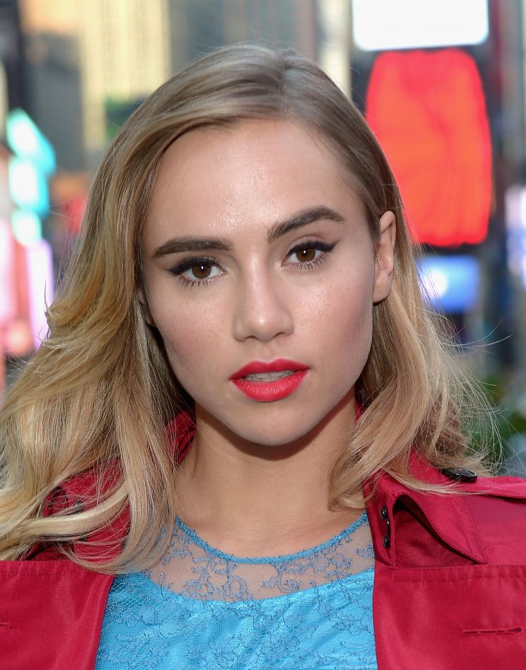 Suki Waterhouse