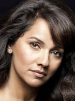 Suleka Mathew #824915 picture (Portrait Medium)