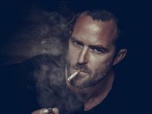 Sullivan Stapleton