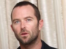 Sullivan Stapleton