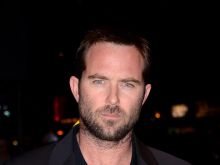 Sullivan Stapleton #70347 picture (Landscape Medium)