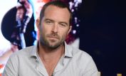 Sullivan Stapleton