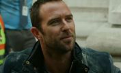 Sullivan Stapleton