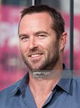 Sullivan Stapleton