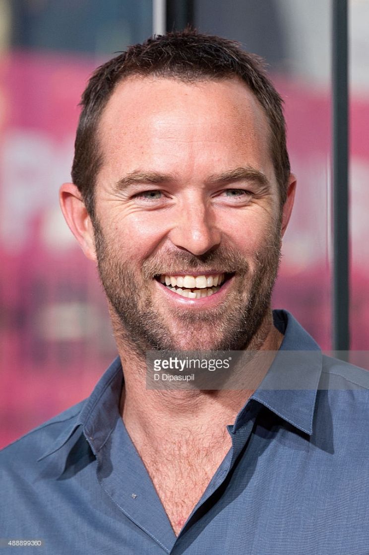 Sullivan Stapleton