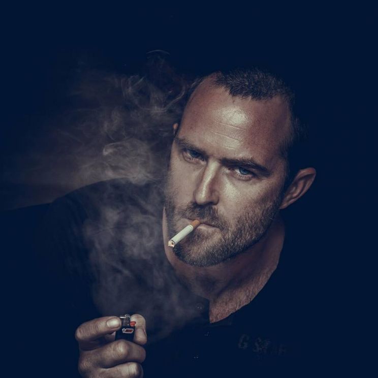 Sullivan Stapleton