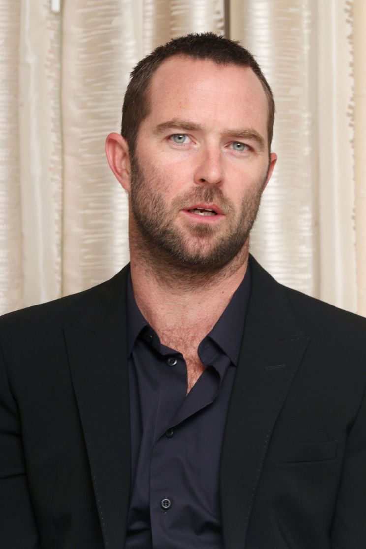 Sullivan Stapleton