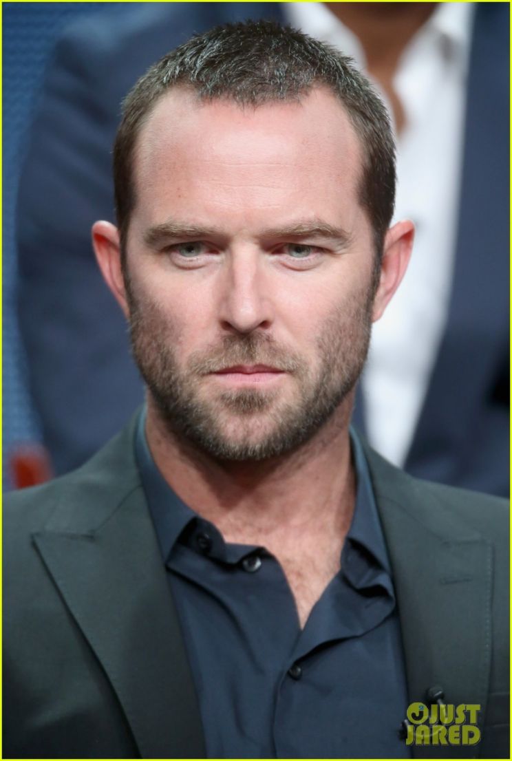 Sullivan Stapleton