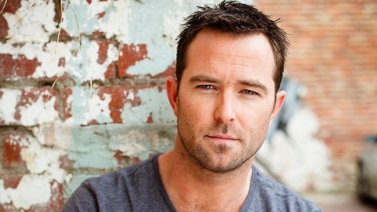 Sullivan Stapleton