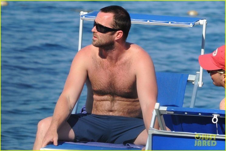 Sullivan Stapleton