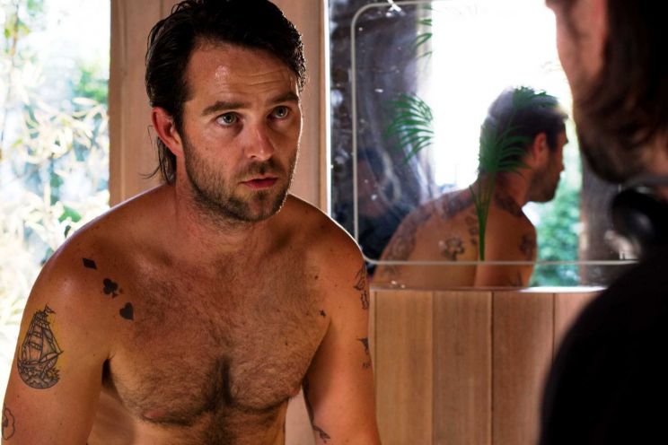 Sullivan Stapleton