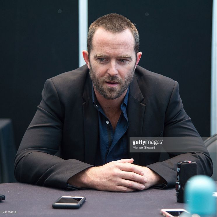 Sullivan Stapleton