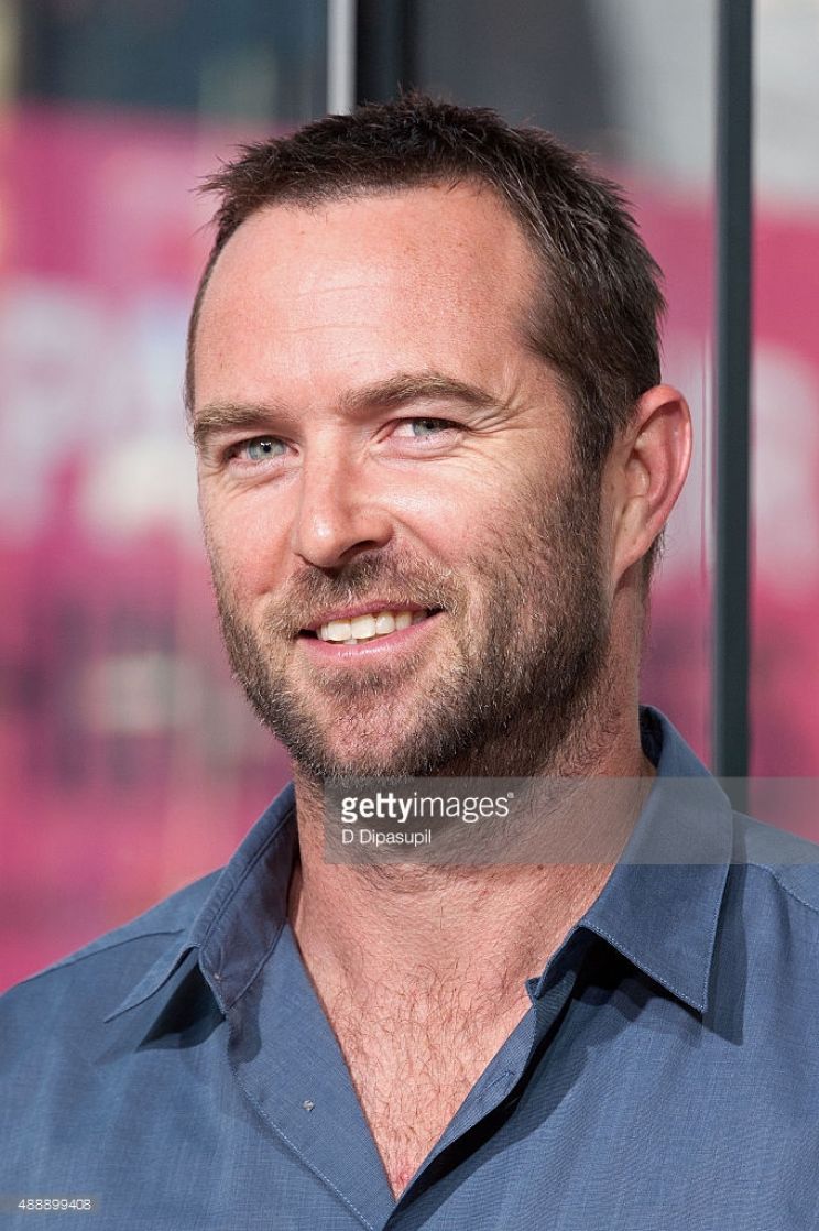 Sullivan Stapleton