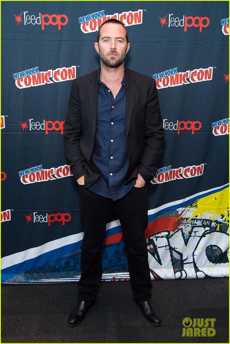 Sullivan Stapleton