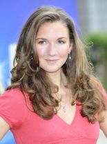 Summer Strallen