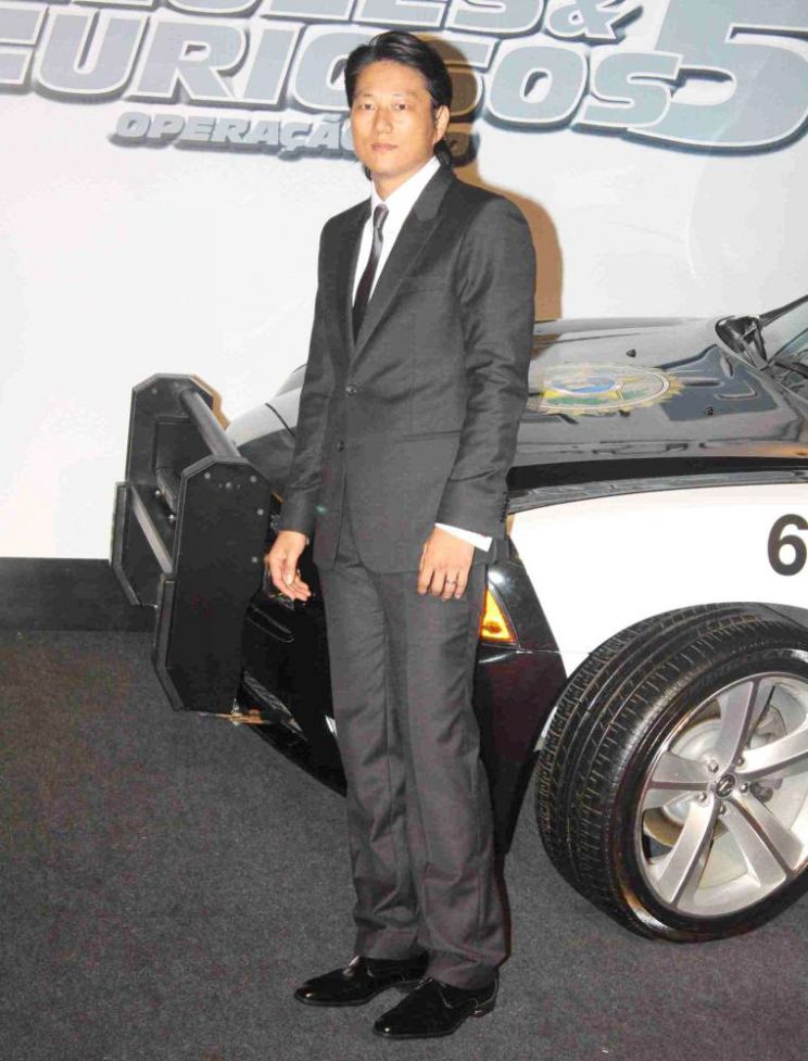 Sung Kang