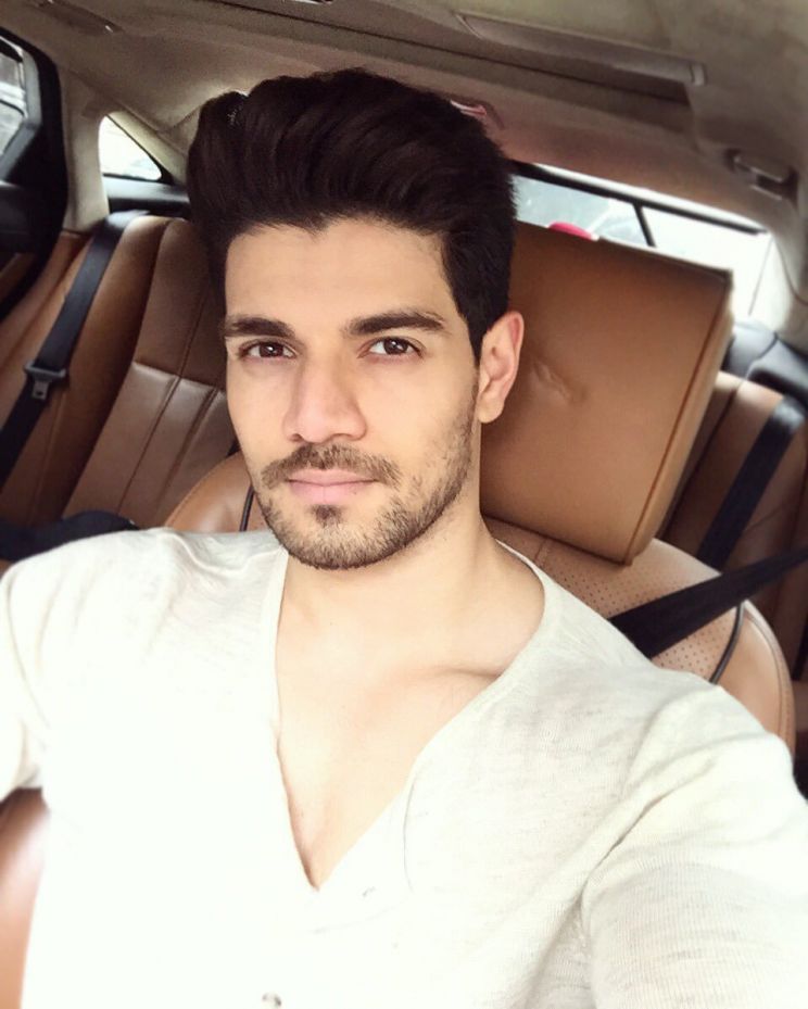 Suraj Pancholi