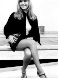 Susan George