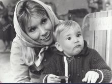 Susan Hampshire