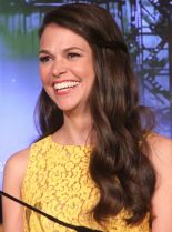 Sutton Foster #198693 picture (Portrait Medium)