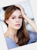 Suzan Anbeh #644003 picture (Portrait Medium)