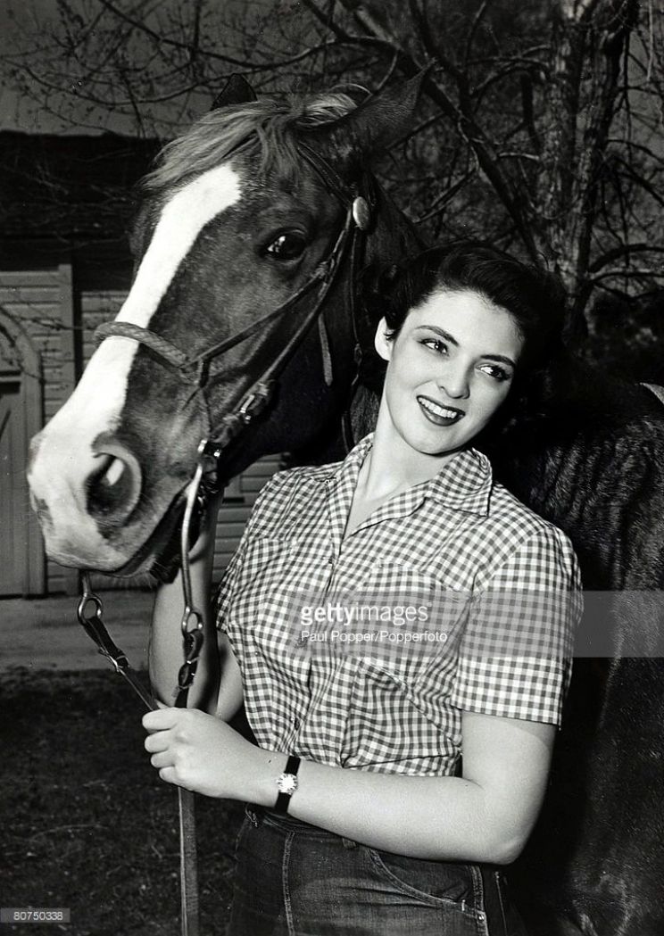 Suzan Ball