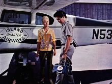 Suzanna Leigh photo