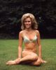 Suzanna Leigh