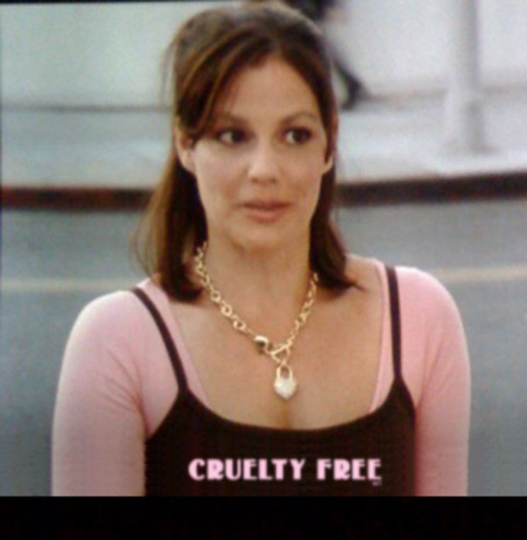 Suzanne Cryer