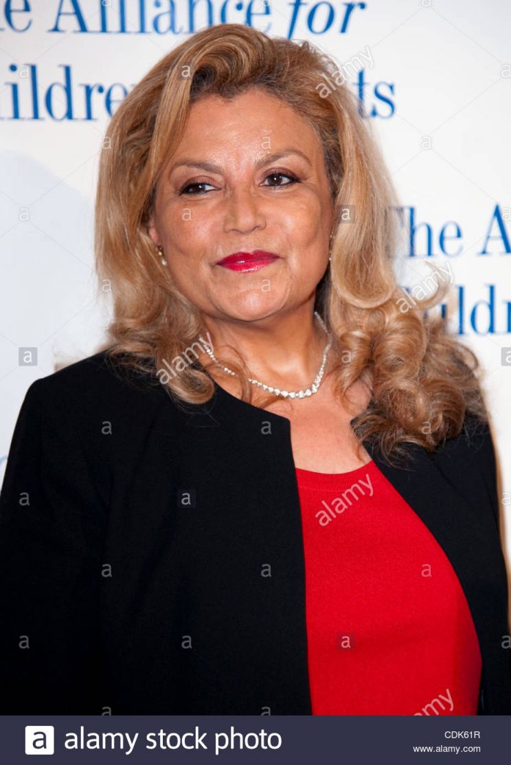 Suzanne De Passe