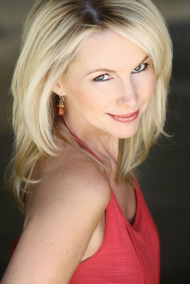 Suzanne Sena