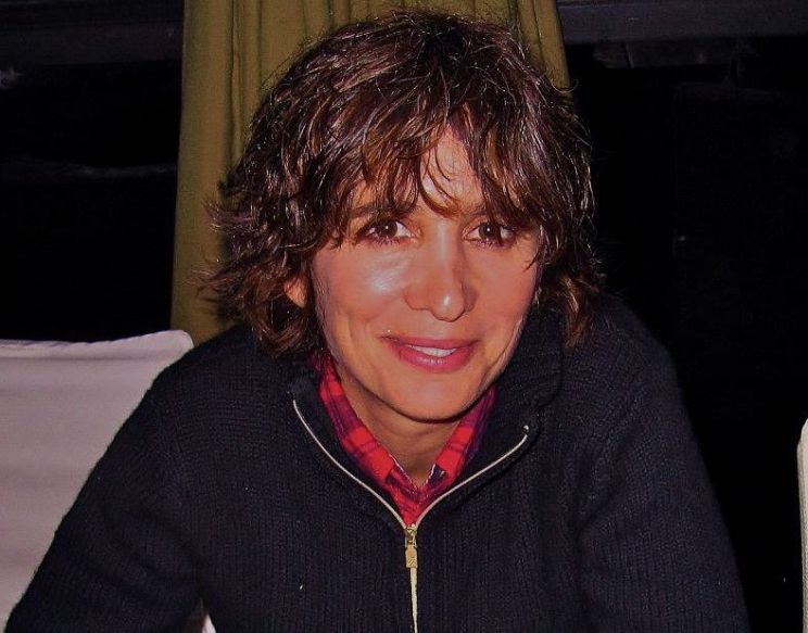 Suzanne Tara