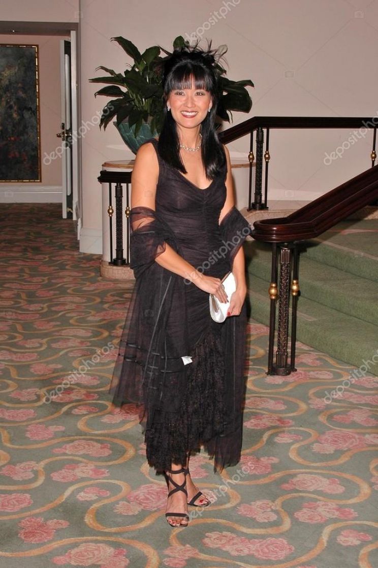 Suzanne Whang