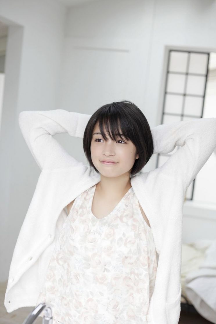 Suzu Hirose