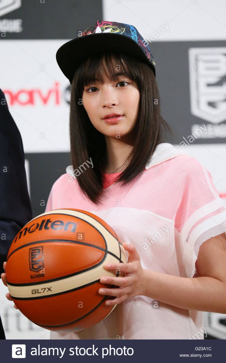 Suzu Hirose