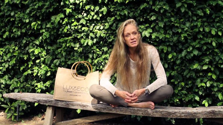 Suzy Amis