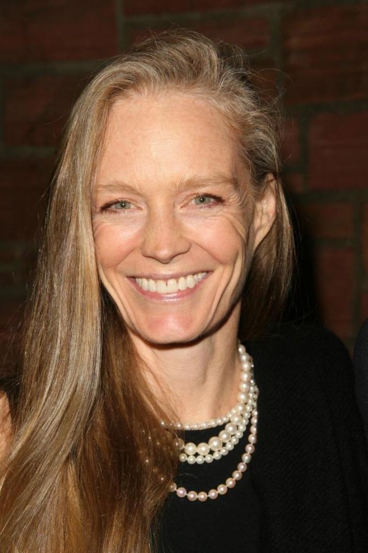 Suzy Amis