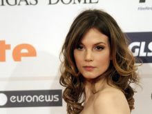 Sylvia Hoeks