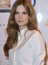 Sylvia Hoeks